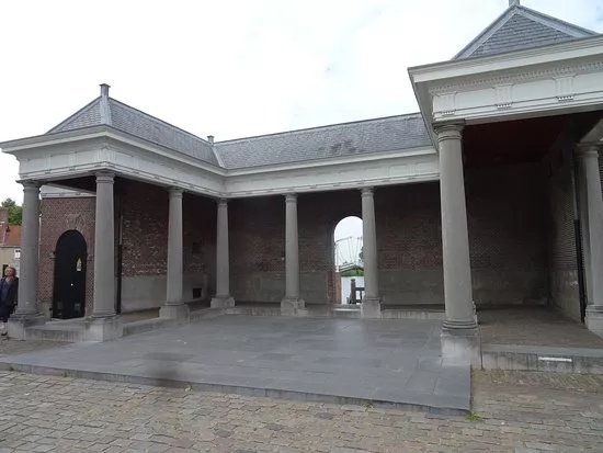 Visbank en Vismarkt te Heusden