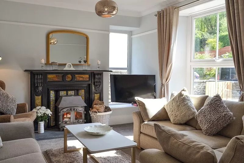 4 bedroom accommodation in Abercych, near Cardigan
