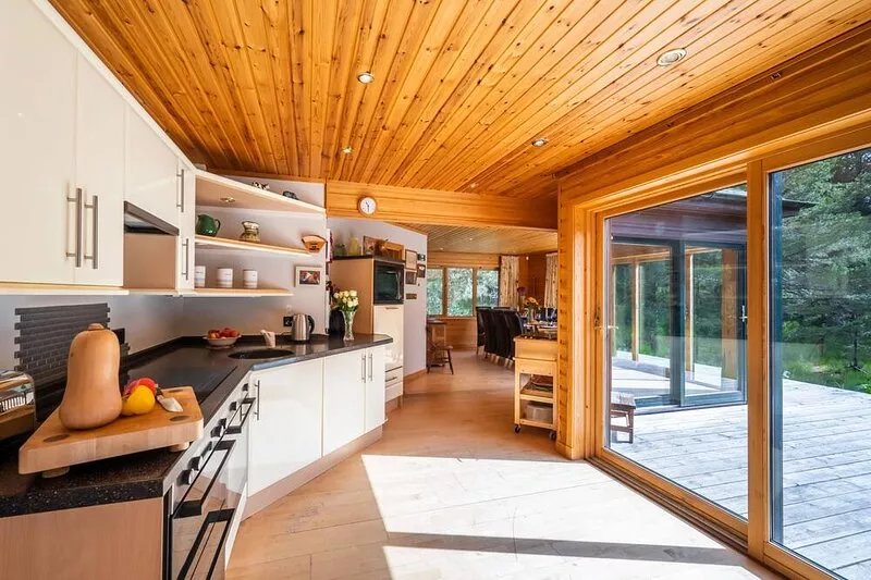 Baddengorm Lodge -  a lodge that sleeps 10 guests  in 5 bedrooms