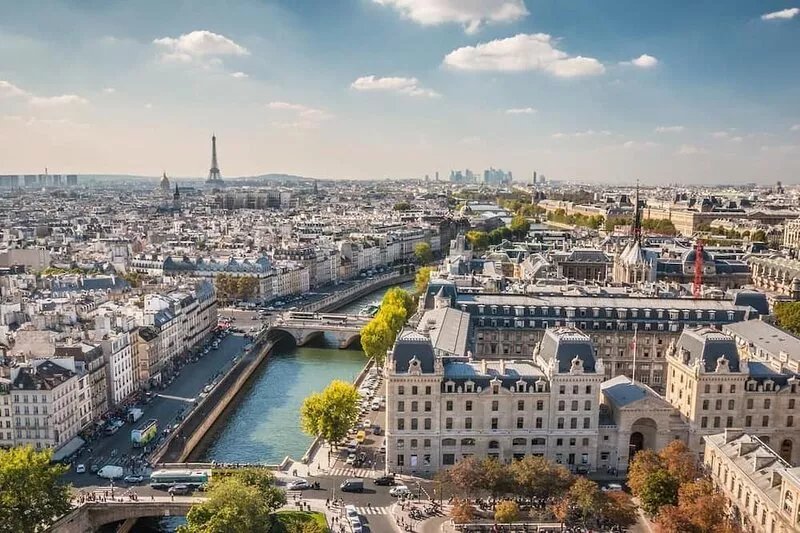 Charming two-room apartment 2 minutes from La Défense