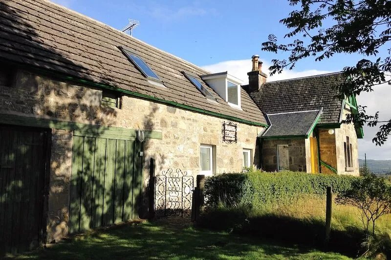 Traditional highland cottage with magnificent panoramic views