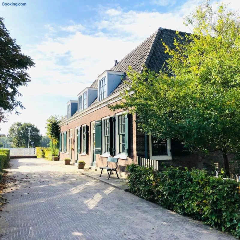 Bed & Breakfast H-eerlijk!