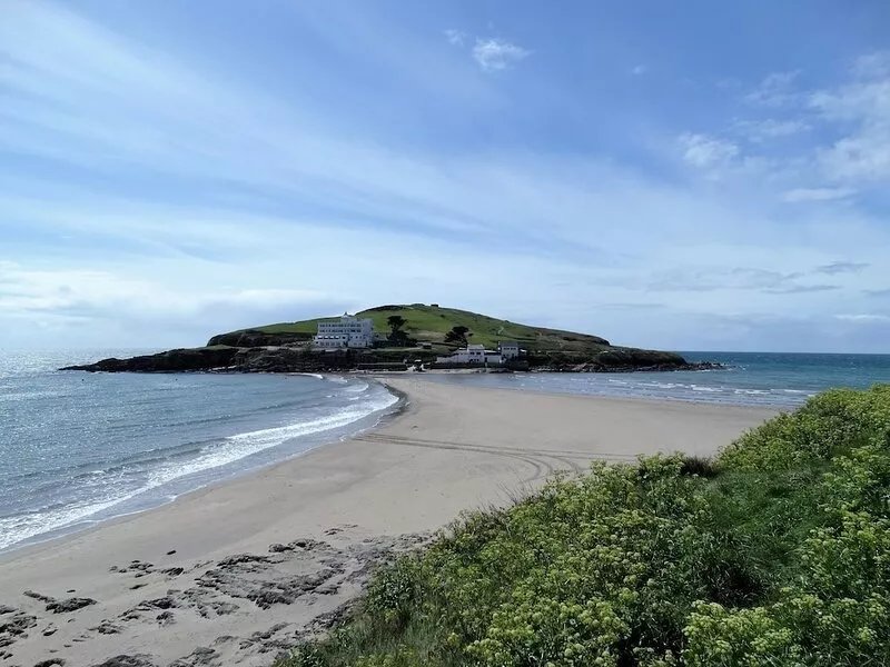 5 BEACHDOWN, pet friendly, luxury holiday cottage in Challaborough