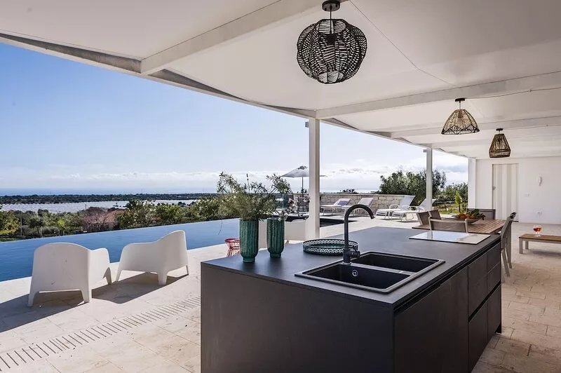 Villa Timpazza Heated pool see view Gym jacuzzi Kids & Pet Friendly