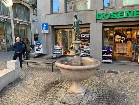 Brunnen am Falkenplatz