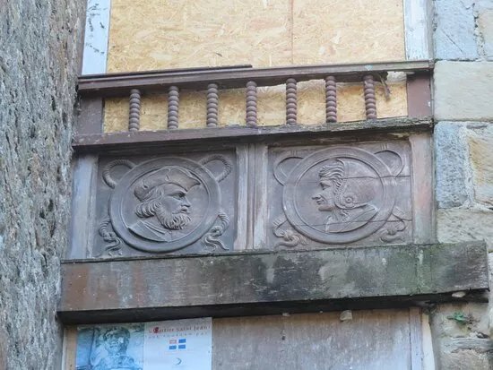 Jacques Cartier and his wife, relief