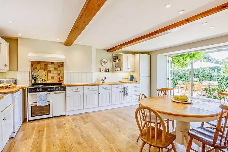 Beautifully presented holiday home in Bourton-on-the-Water - Burghfield Cottage
