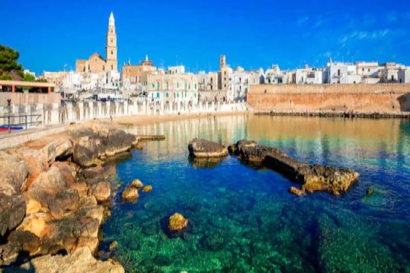 La Casa Sulla Roccia Trulli Pool, Monopoli, Italy