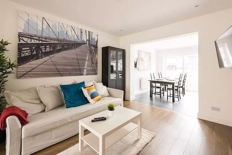 Luxurious New Apartment
