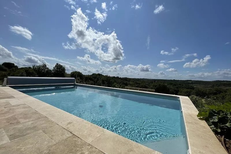 Gite for 4 people with private swimming pool and magnificent view