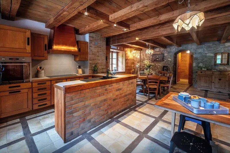 La Ferme du Cortet - stone farmhouse with garden and pond - OVO Network