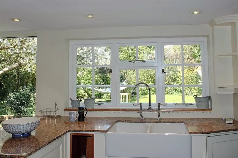 4 bedroom accommodation in Lymington