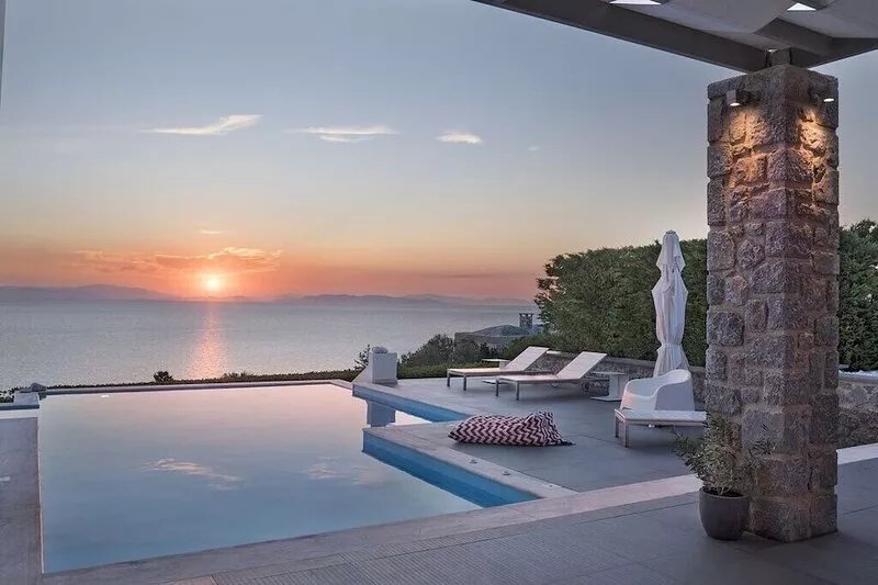 Beach Front Villa With Large Private Sea Water pool & Amazing Sea View!