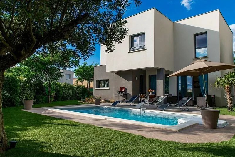 Villa des Arts, 100 meters from the sea, Swimming pool, Wifi, Air conditioning