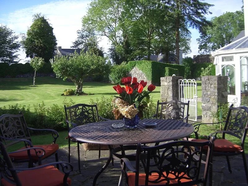 Large, family friendly, Georgian Country House, in magical Connemara