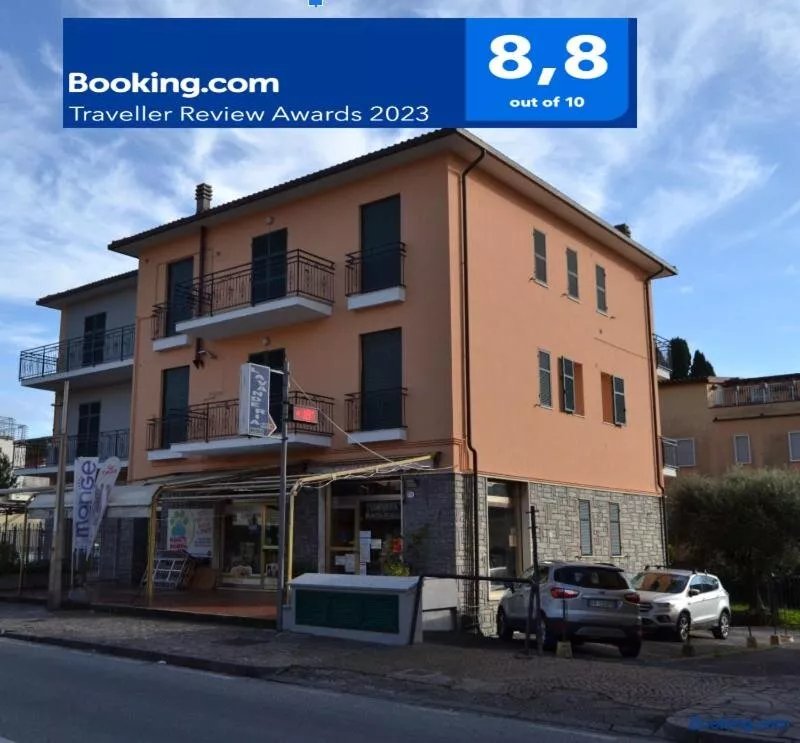 Happy House Diano Marina