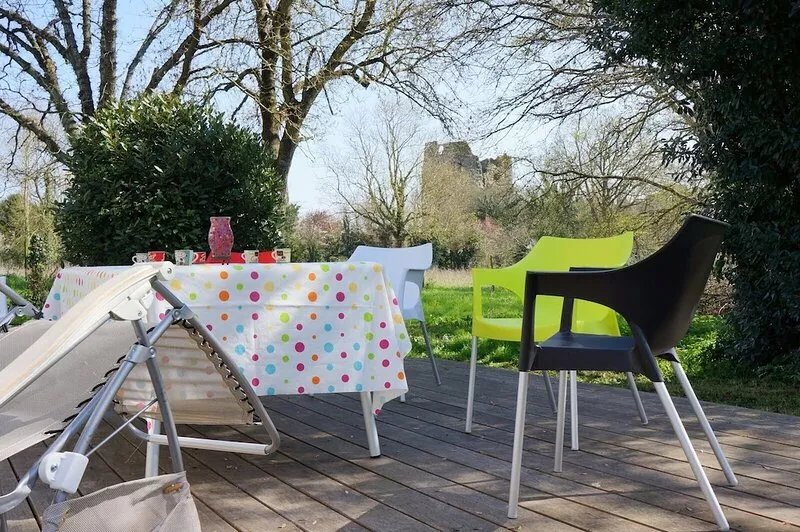 Petite Vendee house surrounded by greenery near the village, 10 minutes from