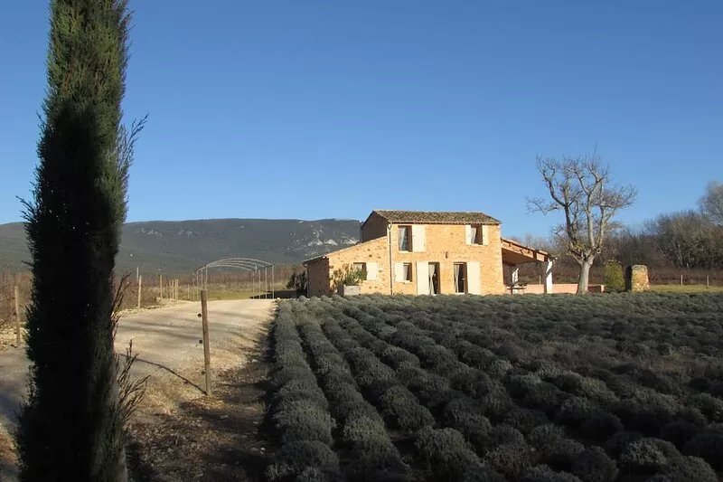Bastidon with heated pool and private garden in the Luberon