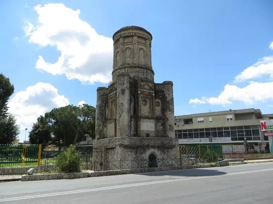 Mausoleo la Conocchia