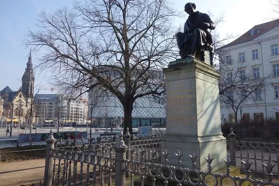 Hahnemann Denkmal