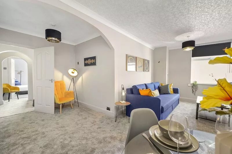 Red Rum Apartment by Stone Pit Apartments