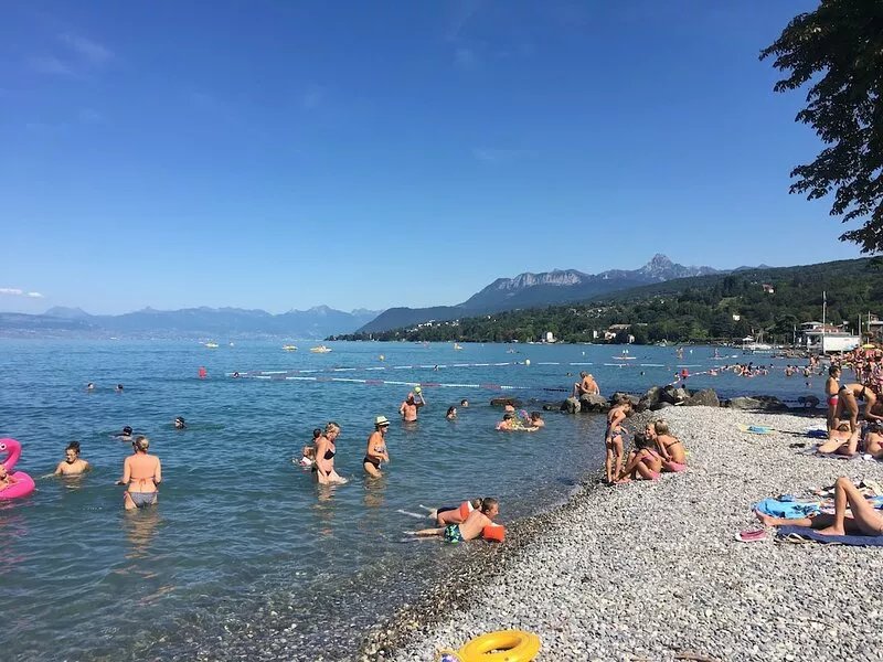 5 mins Stations of Bernex, Thollon memises, and beaches of lake leman