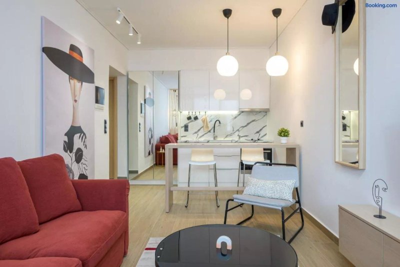 MadaM Apartments