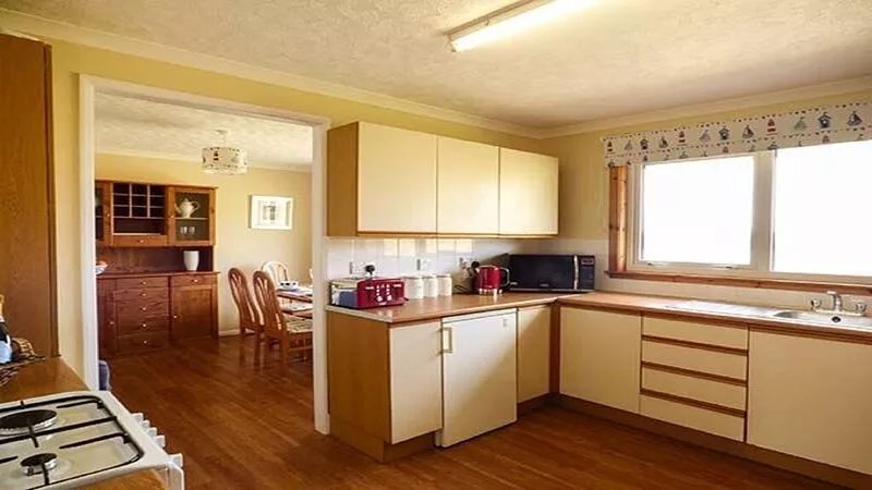 Idyllically located bungalow, beautiful view 20 mls from Stornoway Isle of Lewis