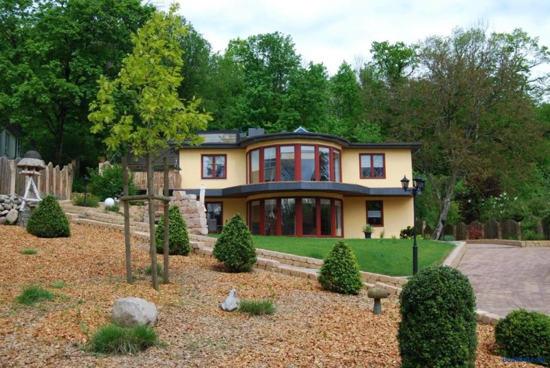 Hinterdem Schloss