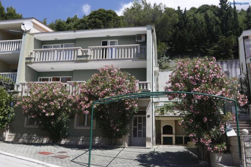 Apartments Snjezana