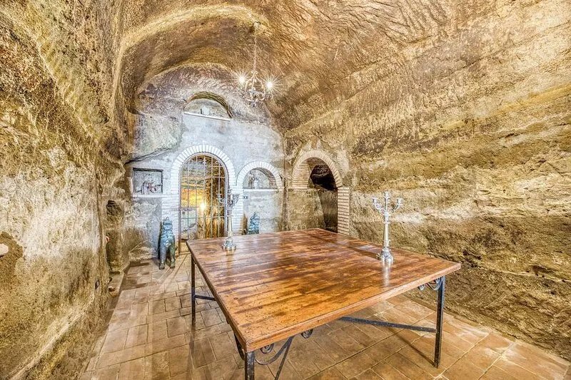 Torre Del Melograno With Heated Pool, Castiglione in Teverina, Italy