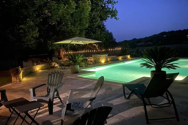 Magnificent stone farmhouse with swimming pool on enclosed land planted with