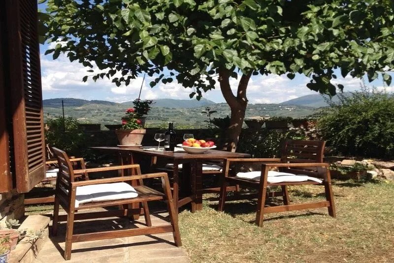 MIMOSA HOUSE with garden in the historic center of Spello