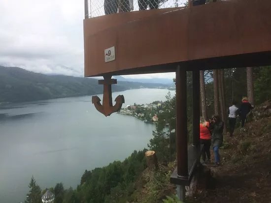Aussichtsplattform Waldbuhne auf der Luschan Hohe