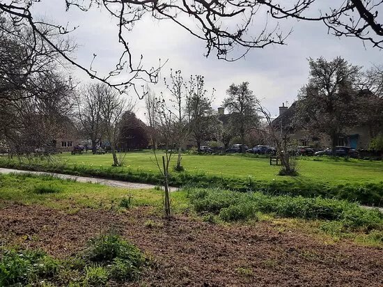 Warmington To Ashton Nene Way Walk