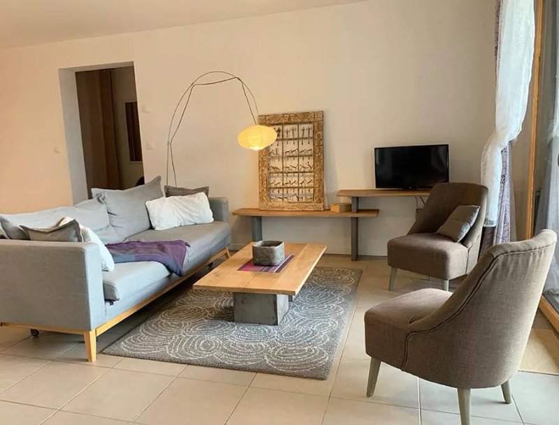 Home 33