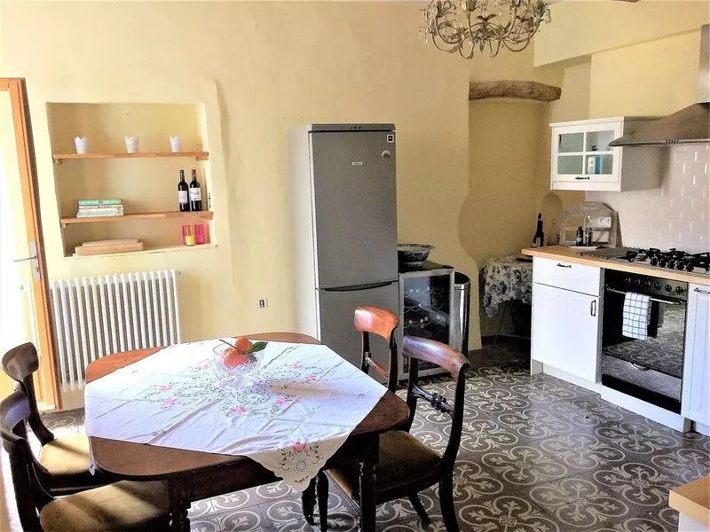 SPACIOUS HOME, PLENTY OF FEATURES WITH A STUNNING VIEW FROM THE TERRACE