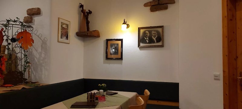 Weingut Dieter Zoller - Mechenharder Woischeuer
