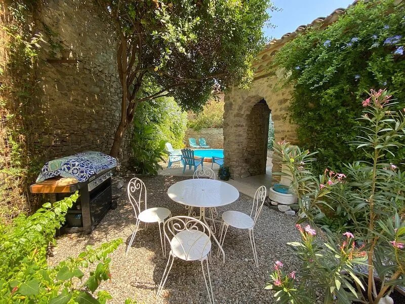 CESSERAS VILLAGE HOUSE "LE PORTAL BLEU"