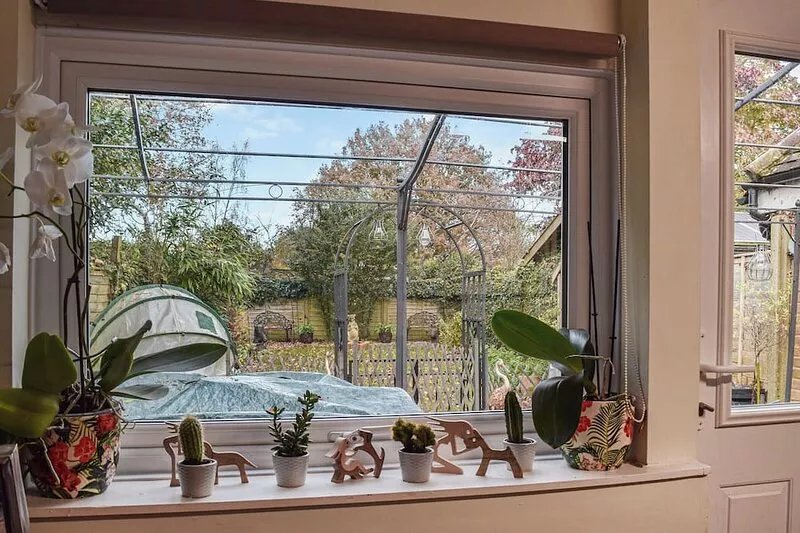 3 bedroom accommodation in Chalkhouse Green, near Reading