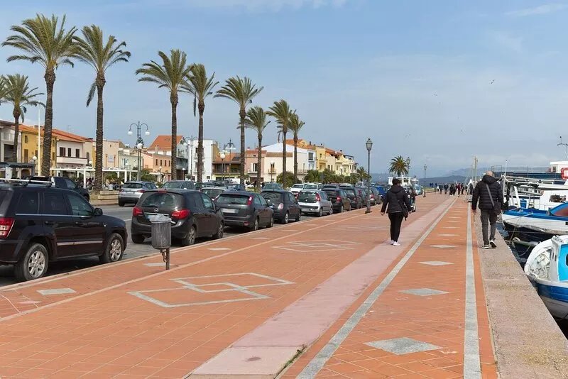 Central Apartment “Santantioco” near the Beach with Wi-Fi, A/C, Balcony