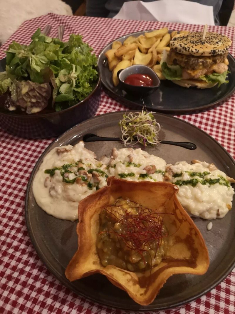 Petra's Creppes Restaurant