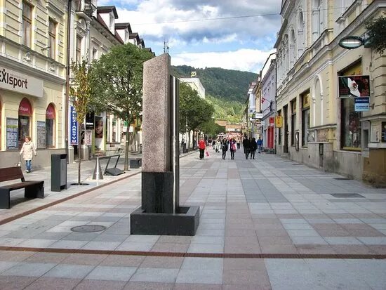 Donatorsky obelisk na Narodnej ulici v Ziline