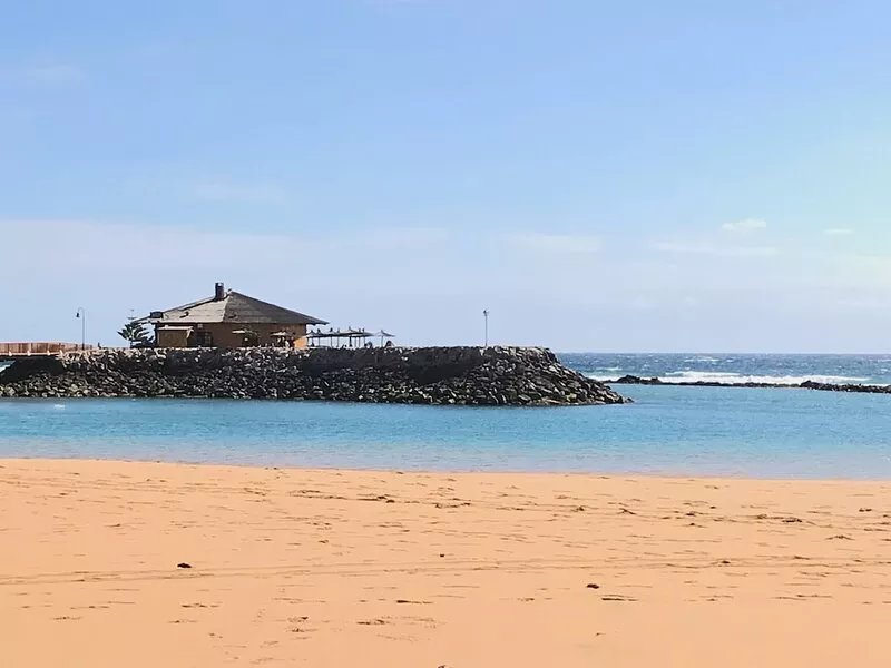 Modern, Air con, One Bedroom Bungalow, Close To Beach & Town