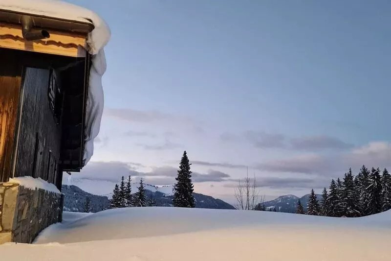 Chalet ideally located at the foot of the slopes in the resort of Les Gets