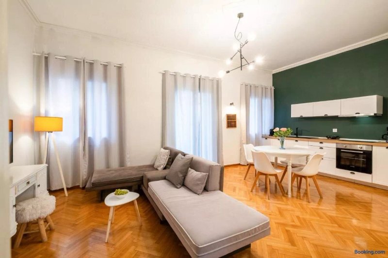 Central5 Boutique Apartments With Common Garden Next to Metro