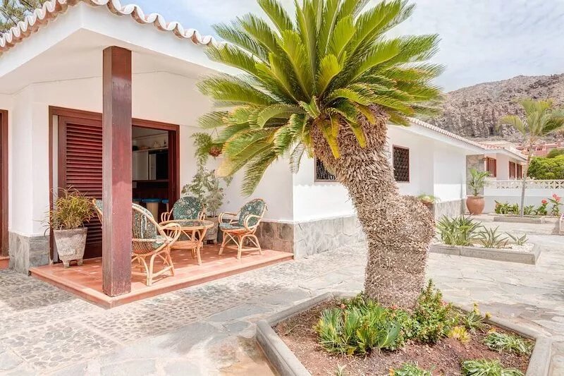 Large Chalet Umbelina with garden & close to ocean