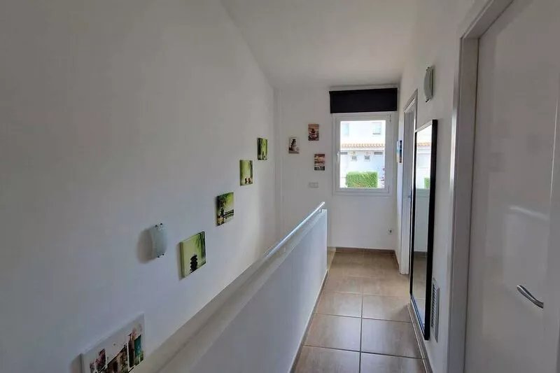 Terraced house with private garden and swimming pool