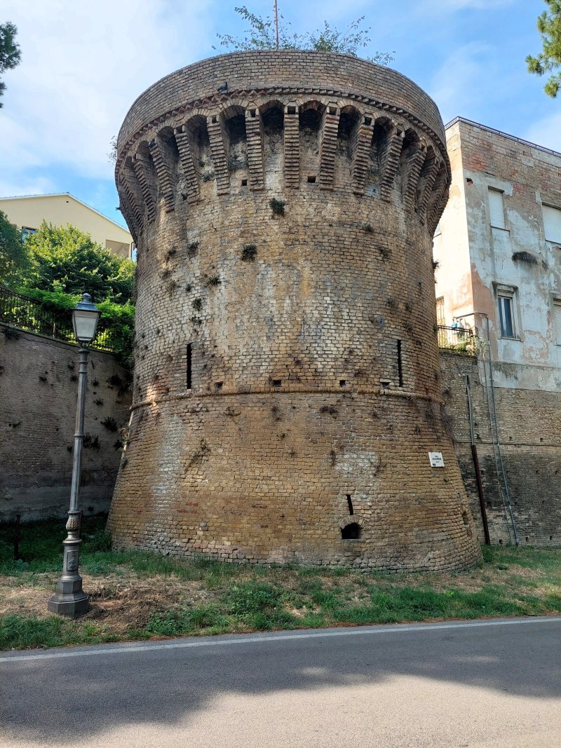 Torrione Aragonese