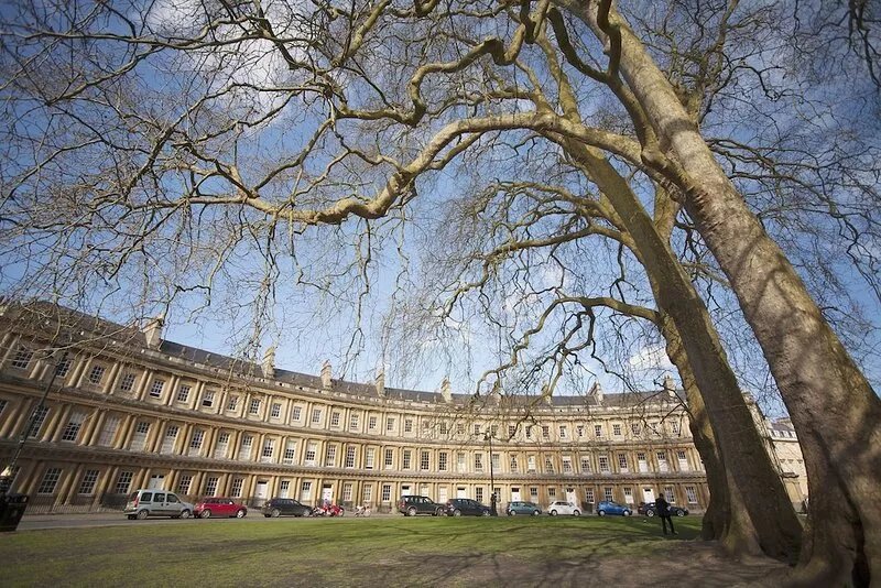 Royal Crescent Prospect - classic, sumptuous Georgian apartment overlooking The